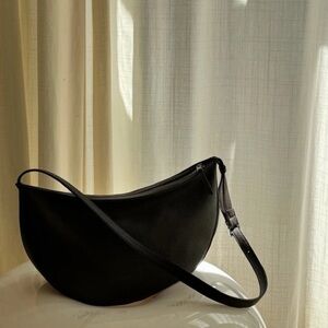 Oak and Fort Leather Sling Bag